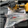 Image 4 : NEW 6" HANDHELD CORDLESS CHAINSAW WITH 2 BATTERIES CHARGE CORD AND 2 CHAINS