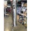 Image 3 : 2 STAINLESS LIQUID DISPENSERS