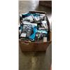 Image 1 : BOX OF NEW UNISEX SHOULDER BRACES