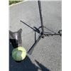 Image 3 : SKLZ HIT A WAY SOFTBALL BATTING TRAINER FOLDS UP FOR EASY STORAGE AND TRANSPORT