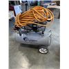 Image 2 : CALIFORNIA ULTRA QUIET OIL-FREE AIR COMPRESSOR  W/ HOSE - WORKING
