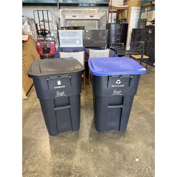 LARGE GARBAGE AND RECYLING BIN