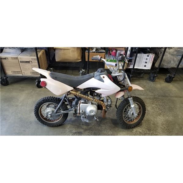 KIDS GAS DIRT BIKE - COMPLETE BUT UNKNOWN CONDITION