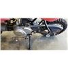 Image 5 : KIDS GAS DIRT BIKE - COMPLETE BUT UNKNOWN CONDITION