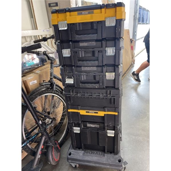 DEWALT ROLLING TOOL BOX