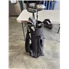 Image 4 : SET OF ASSORTED GOLF CLUBS AND GOLF BAG