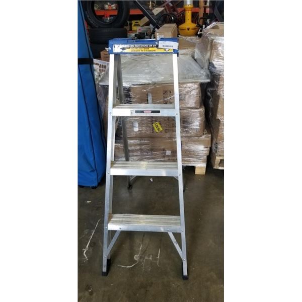 EAGLE 3FT LADDER