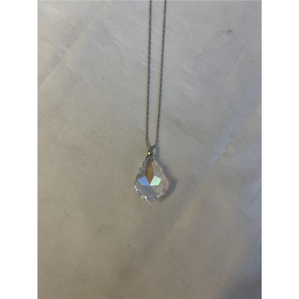 AURORA BOREALIS CRYSTAL PENDANT W/ CHAIN NECKLACE MARKED 18K GP
