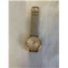 Image 1 : GOLD TONE TIMEX QUARTZ WATCH, BATTERY REQUIRED