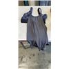 Image 3 : TRAY OF LADIES LULULEMON CLOTHING