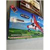 Image 3 : 2 DESKTOP TRAIN SETS AND RC PLANE