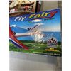 Image 4 : 2 DESKTOP TRAIN SETS AND RC PLANE