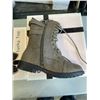 Image 3 : 5 NEW PAIRS OF ASSORTED SIZE SHOES