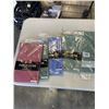 Image 2 : TRAY OF DISPOSABLE PICNIC PLATES, CUPS, ETC