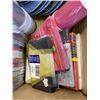 Image 3 : TRAY OF DISPOSABLE PICNIC PLATES, CUPS, ETC