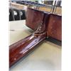 Image 5 : CARIBOO TRAY AND ACOUTSTIC GUITAR