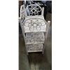Image 2 : WHITE RATTAN 3 SHELF STAND