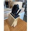 Image 4 : PLASTIC FOOD STORAGE CONTAINERS AND KNIFE BLOCK SET