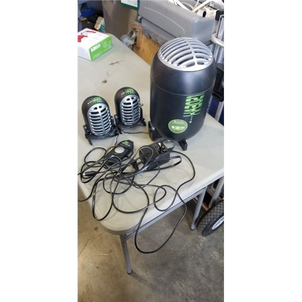 BREEZE GAMING SYSTEM W/ CONTROLLER - MISSING BATTER AND COMPUTER SPEAKER SET