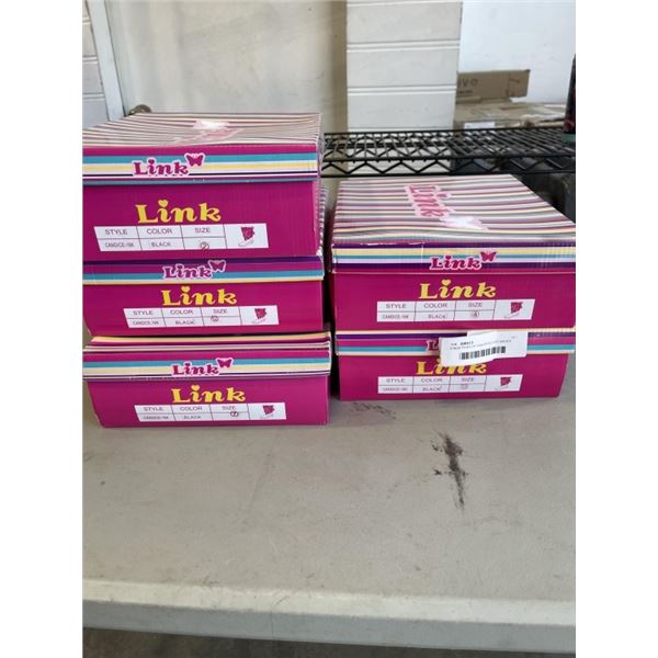 5 NEW PAIRS OF ASSORTED SIZE SHOES