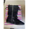 Image 2 : 5 NEW PAIRS OF ASSORTED SIZE SHOES