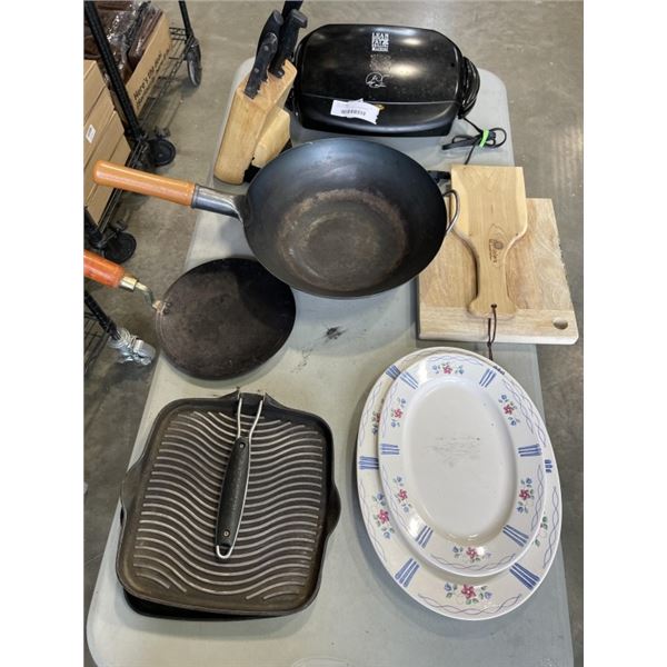 LOT OF KITCHEN ITEMS - SAUTEE PANS, KNIFES, SERVING PLATTERS, GRILL, ETC