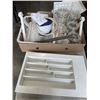 Image 4 : 2 BOXES OF KITCHEN AND COLLECTIBLE ITEMS - STORAGE JARS, CUTLERY TRAY, SERVING PLATTERS, ETC