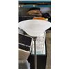 Image 4 : CHROME FLOOR LAMP