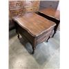 Image 2 : PAIR OF FRENCH PROVINCIAL DEILCRAFT ENDTABLES