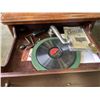 Image 7 : VINTAGE DESK W/ BUILT IN RECORD PLAYER
