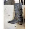 Image 2 : 5 PAIRS OF LADIES LEATHER BOOTS