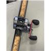 Image 5 : SHIMANO 10.5 FT CASTING ROD, WITH DELTA LEVEL WIND REEL