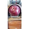 Image 2 : VINTAGE BOWLING BALL IN LEATHER BAG