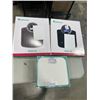 Image 1 : 3 ADAMSON BATHROOM FLOOR SCALES