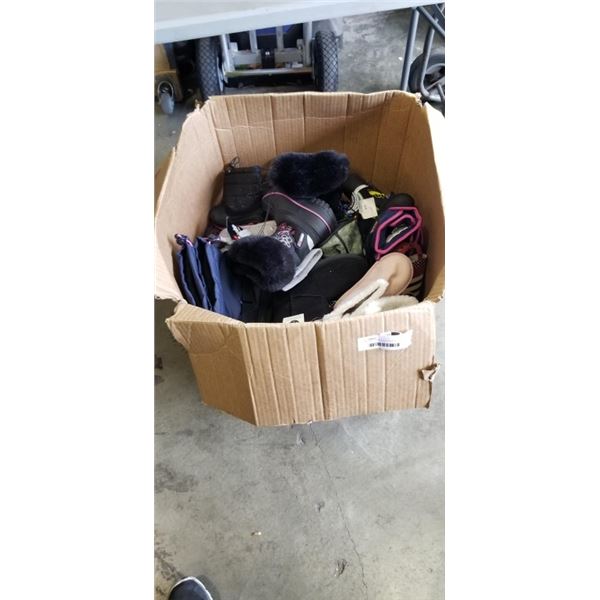 LARGE BOX OF NEW KIDS BOOTS - VARIOUS SIZES