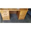 Image 4 : VINTAGE OAK ROLL TOP DESK