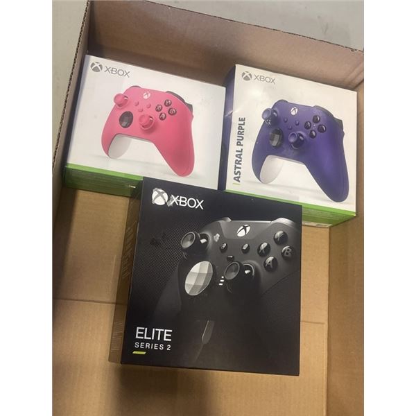 3 XBOX WIRELESS CONTROLLERS STORE RETURN UNTESTED
