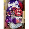 Image 4 : 3 BOXES RED HAT DECOR