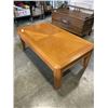 Image 1 : PALLISER LIFT TOP OAK COFFEE TABLE
