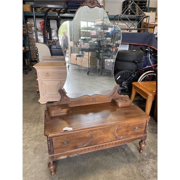 ANTIQUE VANITY DRESSER