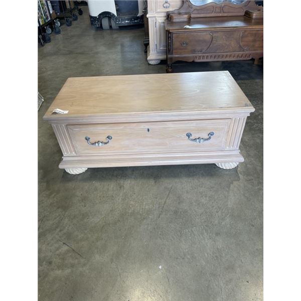 AMERICAN DREQW 1 DRAWER CABINET, FOR END OF BED
