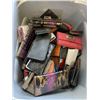 Image 4 : TOTE OF NEW WALLETS AND LADIES PURSE