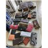 Image 5 : TOTE OF NEW WALLETS AND LADIES PURSE