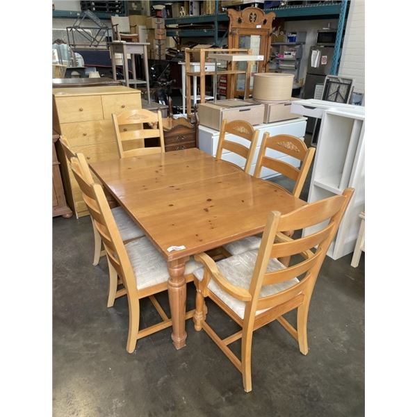 BROYHILL FURNITURE COUNTRY FARMHOUSE DINING TABLE WITH 6 CHAIRS