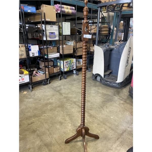 VINTAGE WOODEN COAT RACK