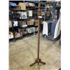 Image 1 : VINTAGE WOODEN COAT RACK