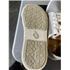 Image 5 : NEW OLUKAI PEHUEA LI SIZE 6.5 WOMANS SHOES. TAPA/TAPA COLOR