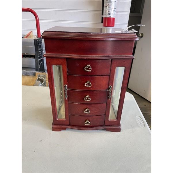 VINTAGE JEWELLERY CASE