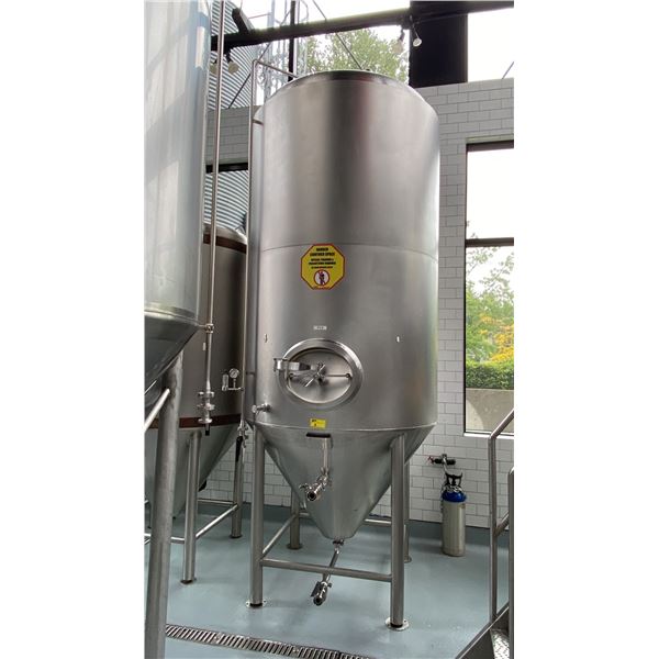 RIPLEY STAINLESS COMMERCIAL 40HLF JACKETED FERMENTATION VESSEL WITH 4000L CAPACITY