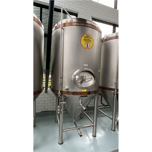 RIPLEY STAINLESS COMMERCIAL 18HLFV JACKETED FERMENTATION VESSEL WITH 1800L CAPACITY